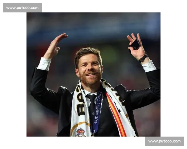 阿隆索皇马首秀温情时刻：爱妻助阵，伯纳乌见证新章